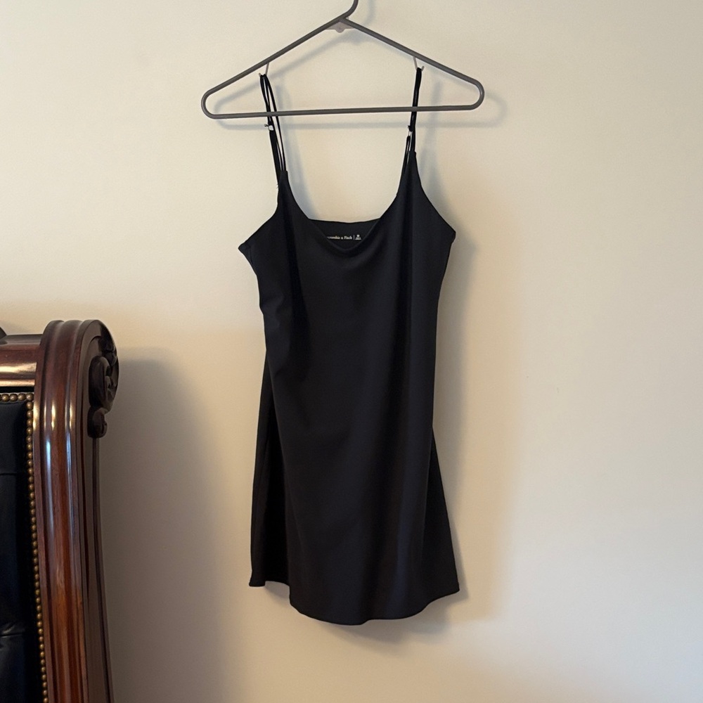 Abercrombie & Fitch Black Athletic Dress with built in shorts Womens Medium